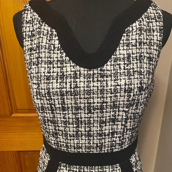 Milly bouclé tweed sleeveless sheath - Picture 3 of 8